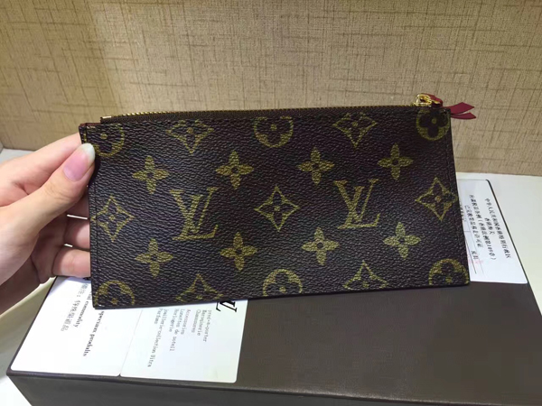 POCHETTE FELICIE ルイヴィトン スーパーコピー ルイヴィトン 限定ポシェット M62145 ステッカーショルダーバッグ
